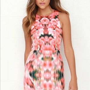 Finders Keepers Way to Go, Floral blurred dress